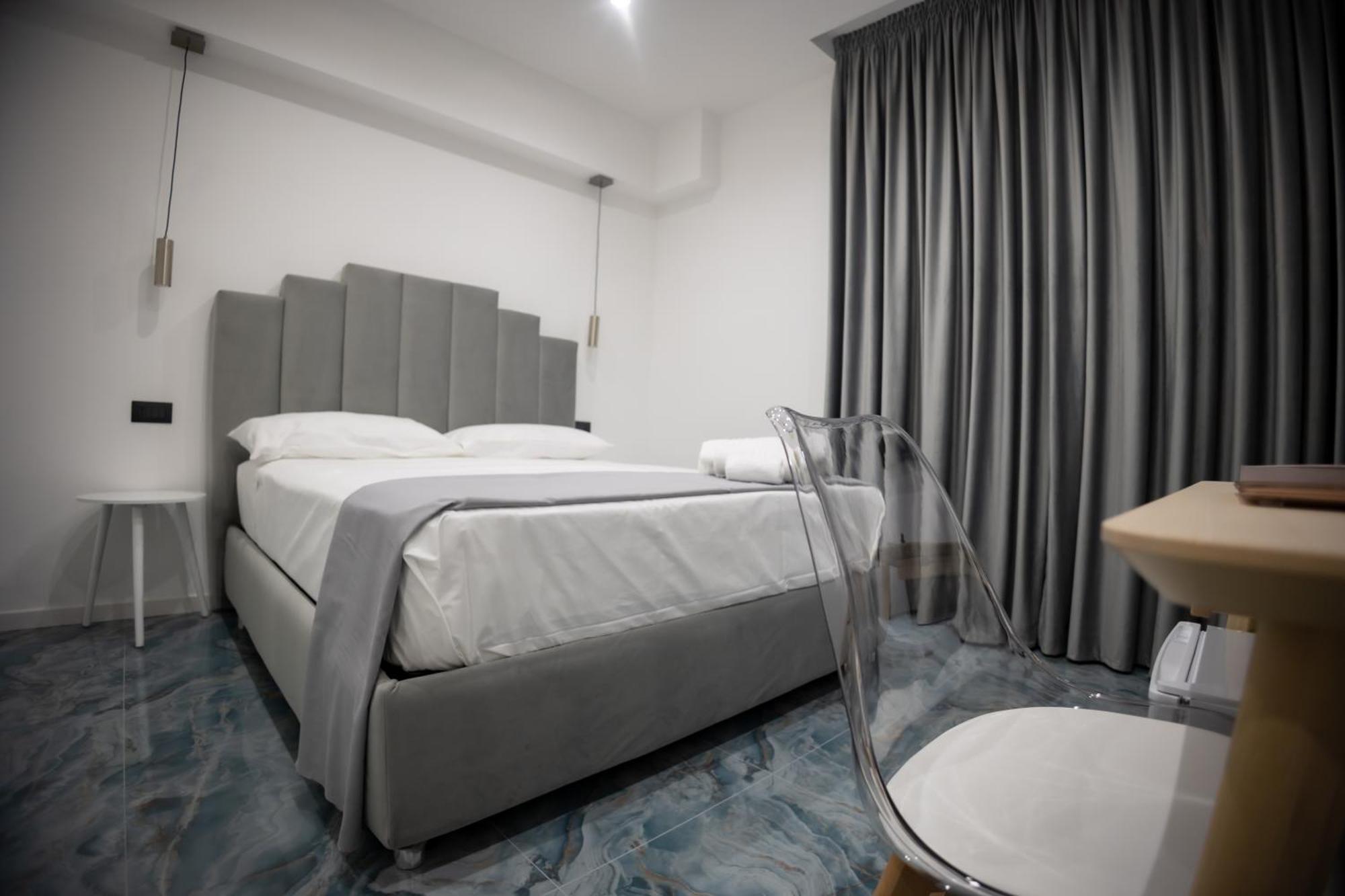 Fp Suite Naples Exterior photo
